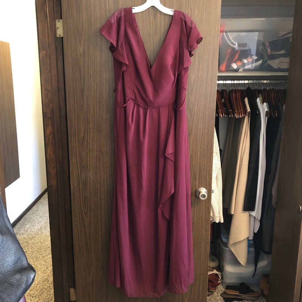 David's Bridal Flutter Sleeve Chiffon V-Neck Bridesmaid Dress